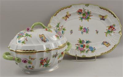 1 ovale Deckelterrine, 1 ovale Platte, - Antiques and Paintings