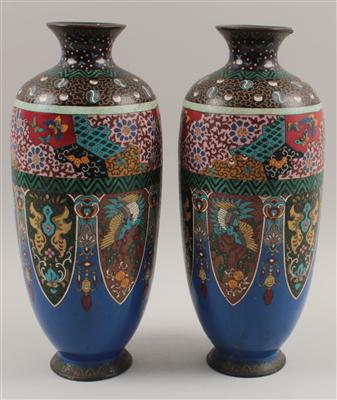 1 Paar Cloisonné-Vasen, - Antiquariato e Dipinti