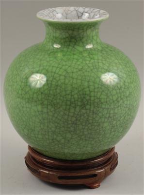 Vase, - Antiques and Paintings