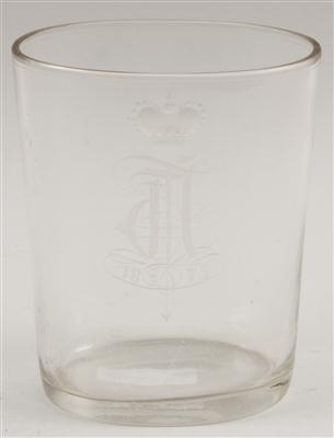 Glasbecher mit gekröntem geschnittenen Monogramm datiert 2.8.1875, - Antiques and Paintings