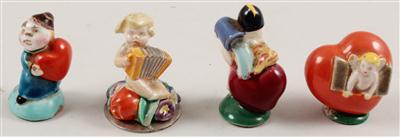 4 kleine Figuren: Herzensbrand, Musikant, Herzfensterl, Herzträger, - Antiquitäten & Bilder