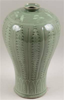 Seladon-Vase, - Antiques and Paintings
