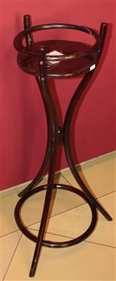 Dreibeiniger Thonet-Blumentisch, - Saisonabschluß-Auktion<br>Bilder Varia und Antiquitäten