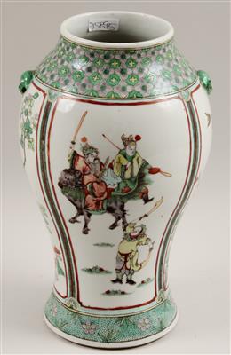 Famille Verte-Vase, - Antiques and Paintings