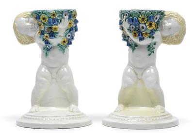 Michael Powolny,1 Paar Kerzenleuchter mit Frühlingsputto, - Saisonabschluß-Auktion<br>Bilder Varia und Antiquitäten