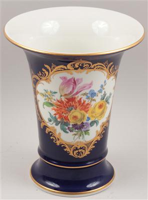 Vase, - Antiques and Paintings