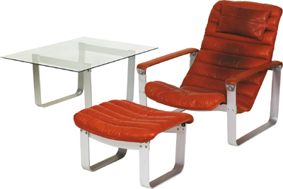 "Pulkka"-Lounge Chair mit Hocker und Beistelltisch mit Glasplatte - Sommerauktion