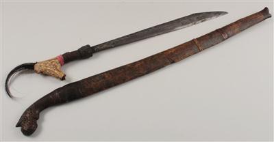 Konvolut (2 Stücke): Indonesien: ein Schwert von den Dayak, Borneo, und eines aus der Region Aceh, Sumatra. - Antiquariato e Dipinti