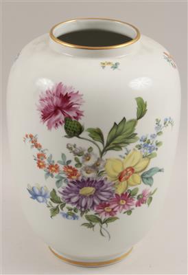 Vase, - Antiques and Paintings