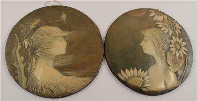 1 Paar Wandplatten mit Mädchenköpfen im Profil und Blumen, - Antiquariato e Dipinti