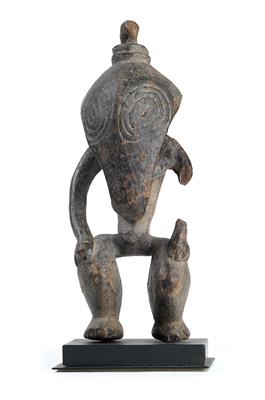 Neuguinea, Unterer Sepik-Fluss oder Ramu-Fluss: Eine alte Amulett-Figur. - Antiquariato e Dipinti
