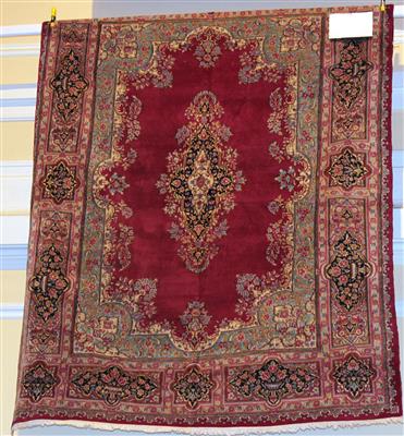 Kirman ca. 350 x 252 cm, - Winterauktion - Antiquitäten,<br />Möbel und Bilder