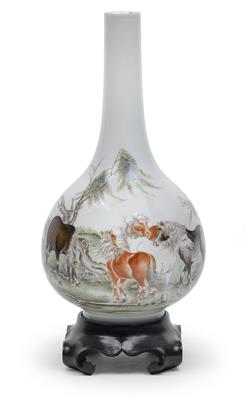 Vase mit acht Pferden, - Antiques and Paintings