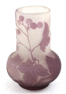 Kleine Vase mit Beerenzweigen, - Antiquariato e Dipinti