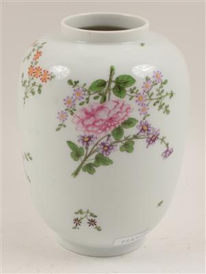 Vase, - Antiques and Paintings