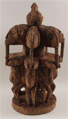 Afrika, Mali. Stamm: Dogon. Ein großes Altar-Objekt mit sechs weiblichen AhnenFiguren. - Starožitnosti, Obrazy