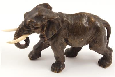 Elefant, - Antiques and Paintings