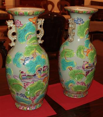 1 Paar Vasen, - Saisonabschluss-Auktion Bilder Varia, Antiquitäten, Möbel/Design