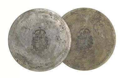 2 spanische Zinnplatten, - Antiquariato e Dipinti