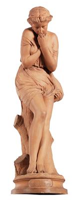 Figur "Dame an Baumstamm lehnend", - Saisonabschluss-Auktion Bilder Varia, Antiquitäten, Möbel/Design