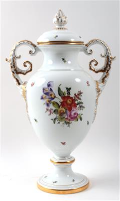 Prunkdeckelvase mit Henkeln, - Antiquariato e Dipinti