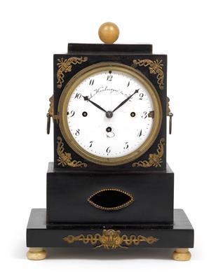 Biedermeier Kommodenuhr "Joh. Huebmayer in Ybs" - Summer-auction