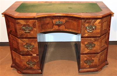 Schreibtisch im Barockstil, - Sommerauktion - Bilder Varia, Antiquitäten, Möbel und Design