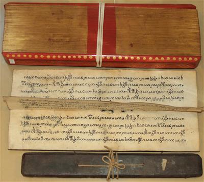 Konvolut (3 Stücke): 3 sakrale, buddhistische Manuskripte aus Burma (Myanmar): - Letní aukce