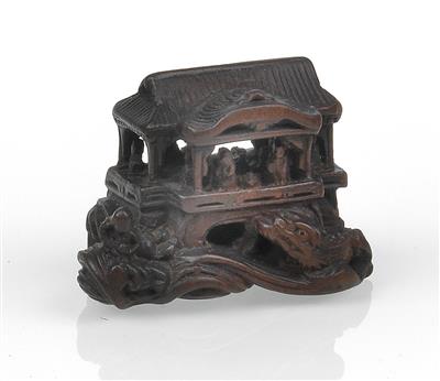 Netsuke eines Palastes auf Wellensockel mit Drachen, - Asta estiva