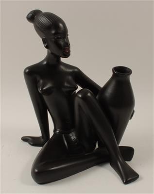 Sitzende Schwarzafrikanerin mit Vase, - Sommerauktion - Bilder Varia, Antiquitäten, Möbel