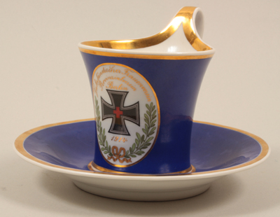 Tasse mit Untertasse, - Summer-auction