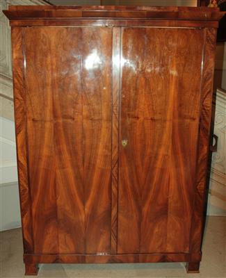 Biedermeier Garderobeschrank, - Sommerauktion - Bilder Varia, Antiquitäten, Möbel