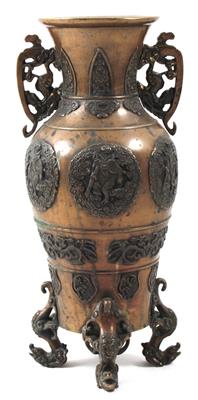Vase auf 4 Füßen stehend, - Saisoneröffnungs-Auktion Antiquitäten & Bilder
