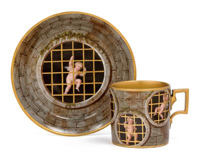 Cupid ensnared - pictorial cup and saucer, - Oggetti d'arte (mobili, sculture, Vetri e porcellane)