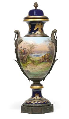 Large Napoleon vase depicting the Battle of Wagram, dated 1809, in bronze doré mounts, - Works of Art (Furniture, Sculpture, Glass and porcelain)