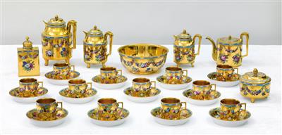 Imperial coffee and tea service for 12 people in the original travelling case, - Starožitnosti (Nábytek, Sochařská díla, Sklo, Porcelán)