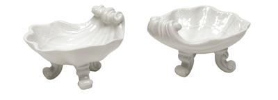 A pair of shell dishes for condiments, - Oggetti d'arte (mobili, sculture, Vetri e porcellane)