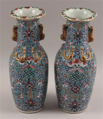 1 Paar Famille rose-Vasen, - Antiquariato e Dipinti