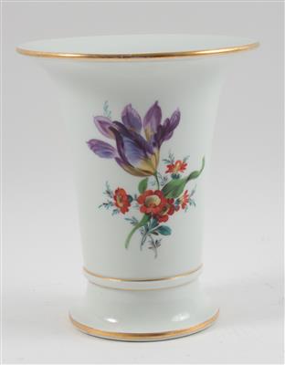 Vase, - Antiques and Paintings