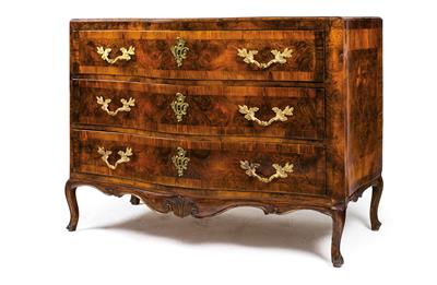 Italian Baroque chest of drawers, - Works of Art (Furniture, Sculptures, Glass, Porcelain)