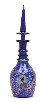 A decanter with stopper and the portrait "Mozaffar ad-Din Shah Qajar mit der Kadscharenkrone", - Oggetti d'arte