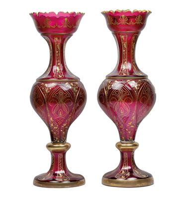 A pair of large vases in oriental style, - Starožitnosti (Nábytek, Sochařská díla)