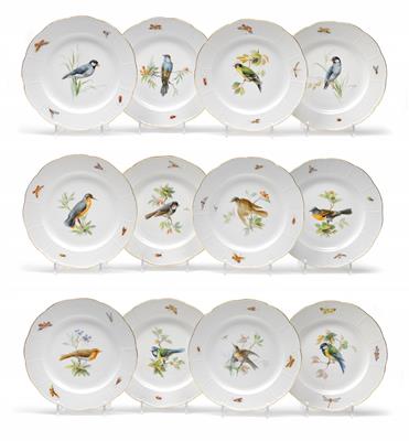 A dinner plate with European and non-European birds, - Oggetti d'arte