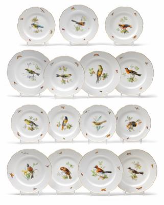 Plates with European and non-European birds, - Starožitnosti (Nábytek, Sochařská díla)
