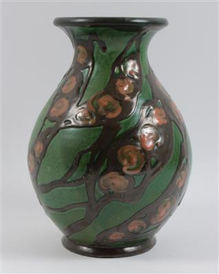 Vase, - Antiques and Paintings