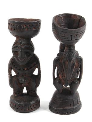 Konvolut (2 Stücke): Neuguinea, Sepik-Fluss: Zwei kleine Mörser fürs Betel-Kauen. Mit Figuren. - Antiques and Paintings