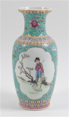 Famille rose Vase, - Saisonabschluß-Auktion Bilder Varia, Antiquitäten, Möbel, Teppiche und Design