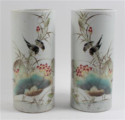 1 Paar zylindrische Vasen, - Summer-auction