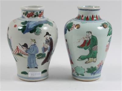 2 Wucai-Vasen, - Summer-auction