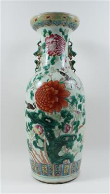 Famille rose Vase, - Asta estiva